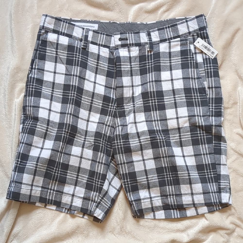Amazon Essentials Men's 34 Gray, Black and White Checkered Men Shorts